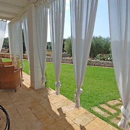 Casa Vacanze La Corte מלון דירות *