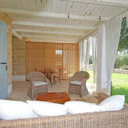 Casa Vacanze La Corte מלון דירות