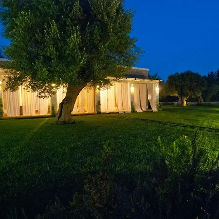 Casa Vacanze La Corte Aparthotel